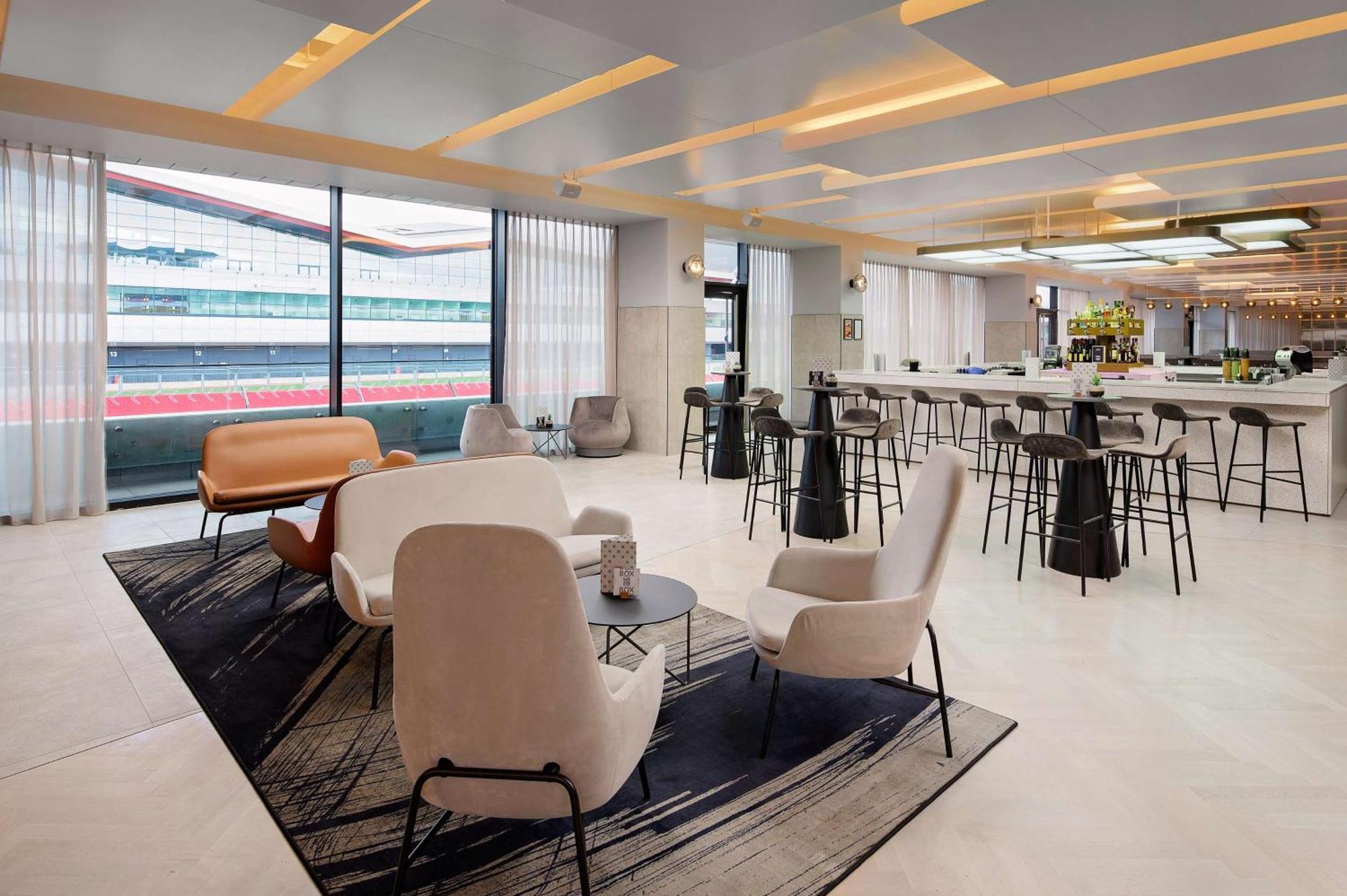 Hotel Hilton Garden Silverstone 4*